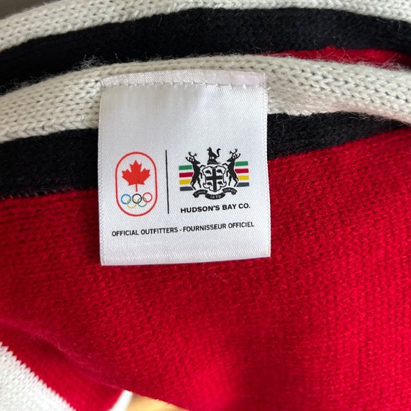 HBC CANADA 2014 Sochi Olympic Scarf Red White Black Adult Hudsons Bay Company - Picture 7 of 8